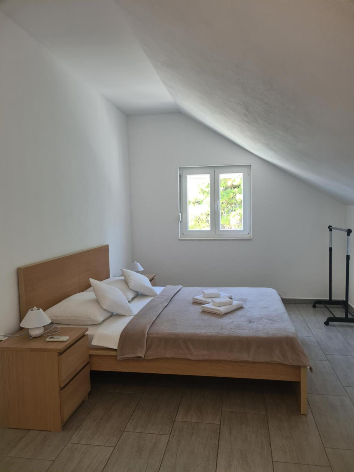 Apartment Toro Sveta Nedelja (Hvar)